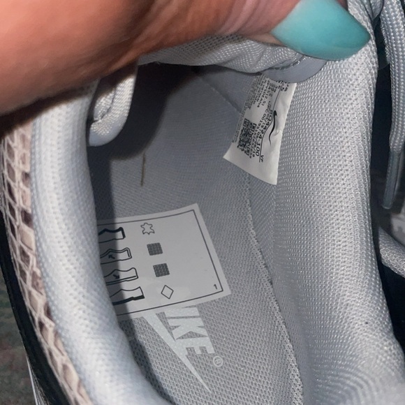 NWB Air Force 1 ‘07 PRM White Black Pure Platinum🩶🖤 - Picture 5 of 9